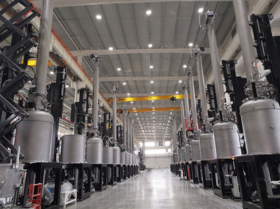 博士天团引领创新，解码800亿光伏设备龙头的崛起之路